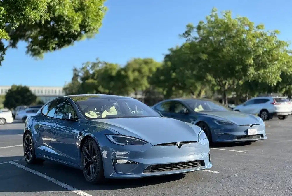 新款特斯拉Model S Plaid实车曝光