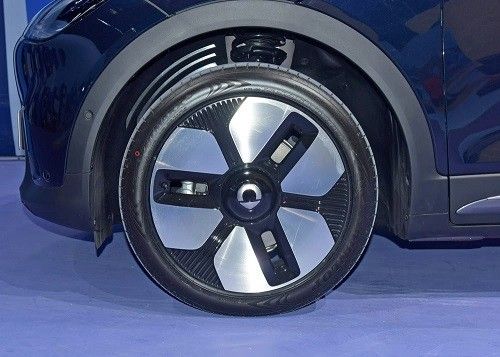 新款smart精灵#1正式上市售价15.49万元