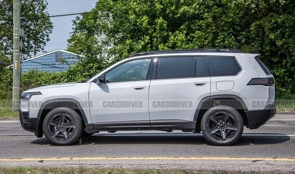 全新Jeep Cherokee(自由光)无伪装谍照将上市