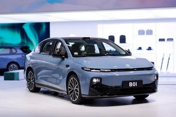零跑b01落地价2025款价格多少钱